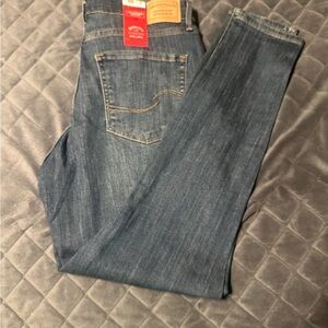 Nwt Levi skinny jeans